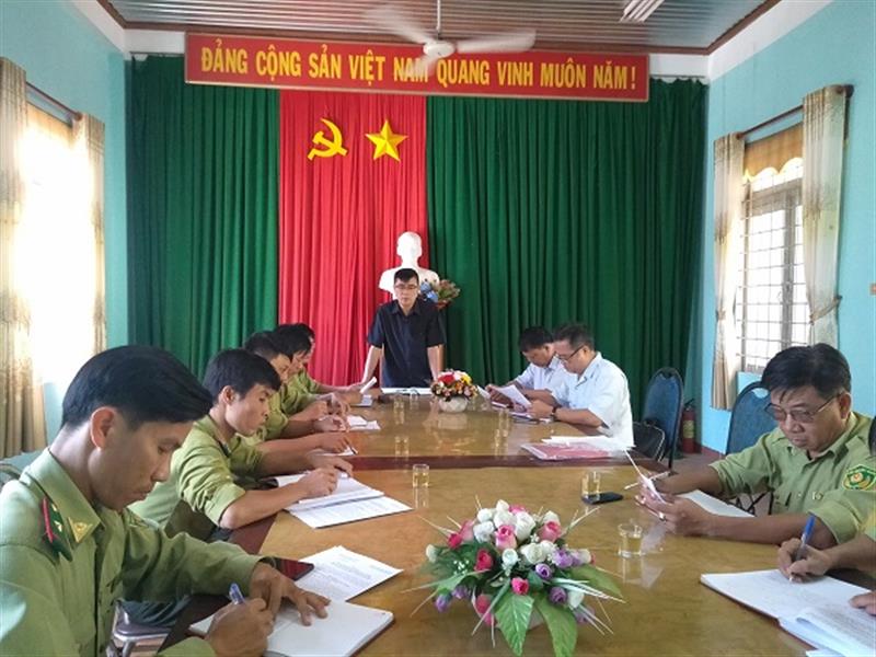 Ảnh: Đồng chí Nguyễn Khắc Bình  - Phó Bí thư Thường trực Huyện ủy tại buổi làm việc