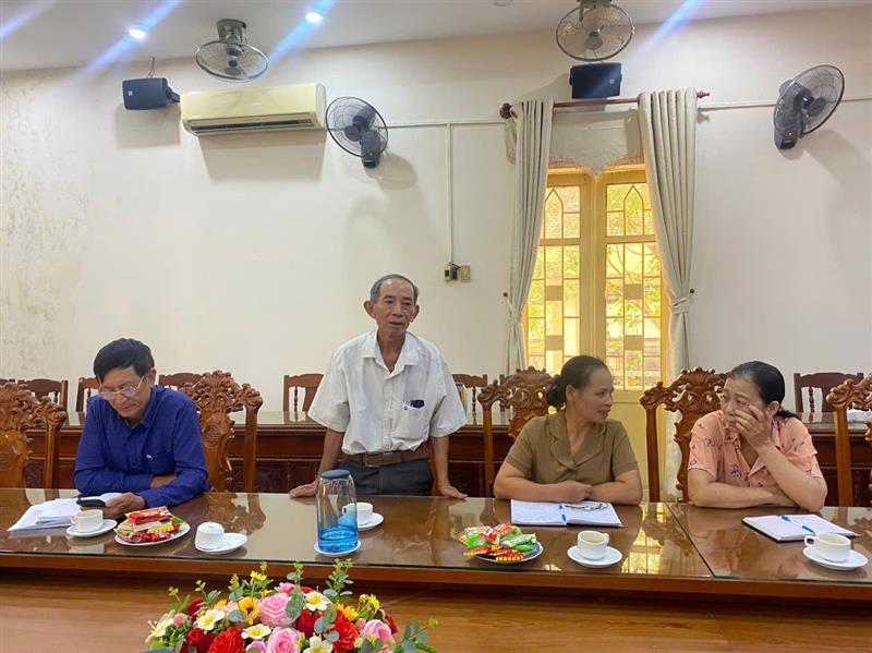 Đại diện Chi ủy Chi bộ nơi cư trú phát biểu tại buổi gặp mặt
