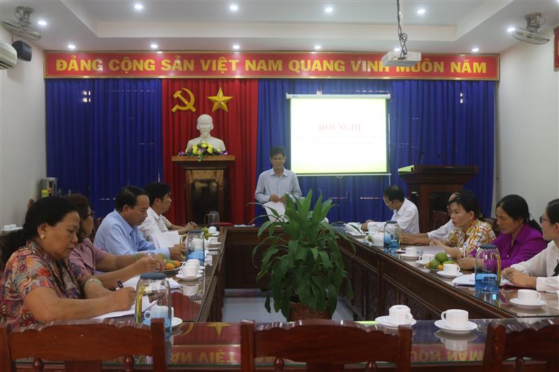 Ảnh: Đồng chí Nguyễn Văn Thanh - Bí thư Chi bộ cơ quan khối Đảng phát biểu tại buổi gặp mặt.